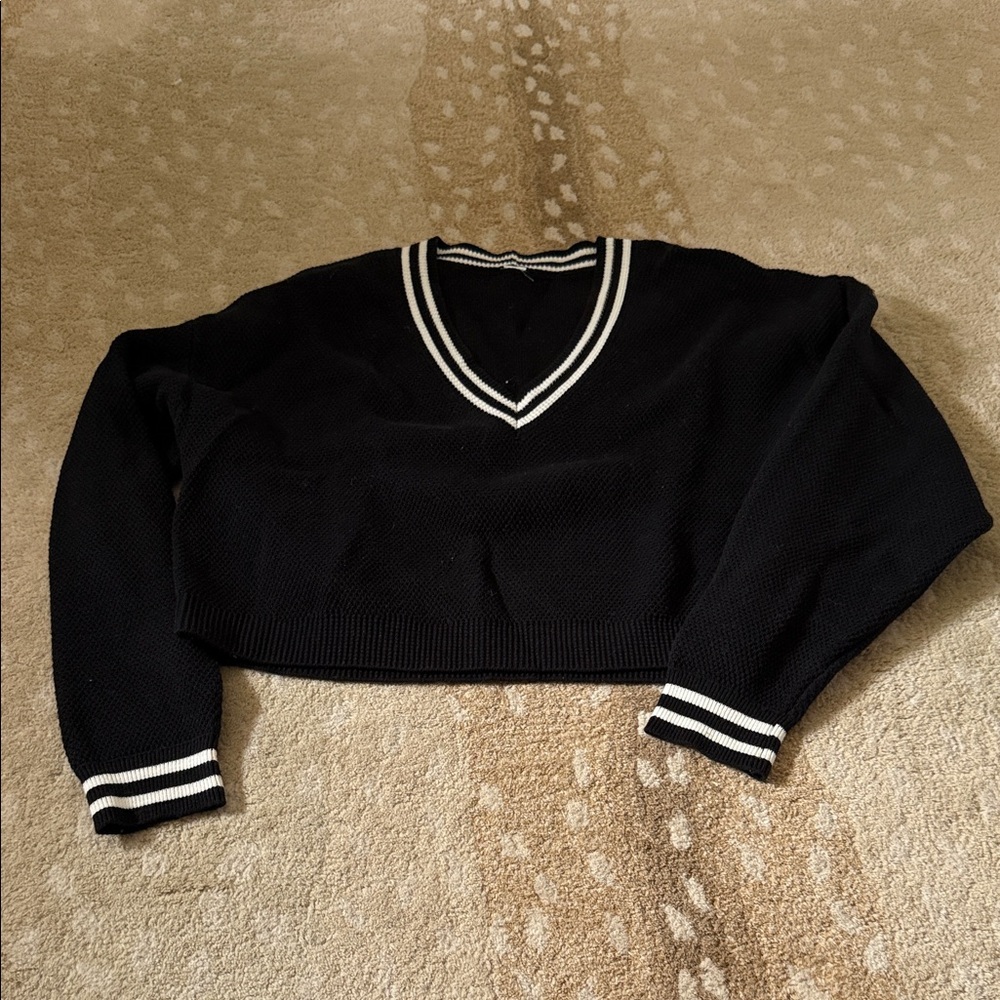ALO Yoga Black V-Neck Cropped Sweater with White Stripes